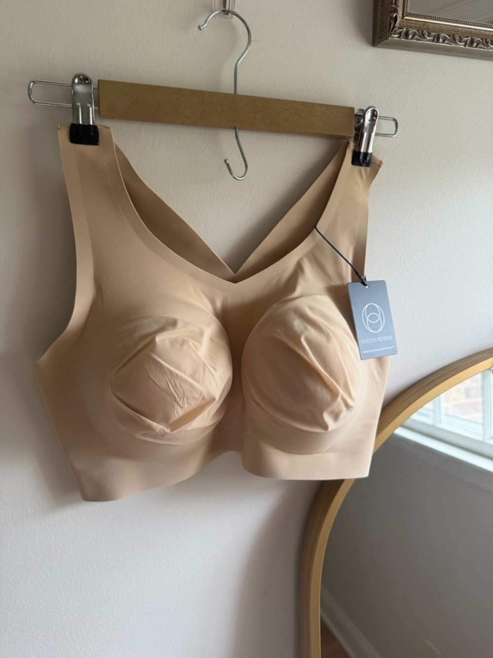 Evelyn & Bobbie Nude Seamless Comfort Bra - Picture 3 of 5